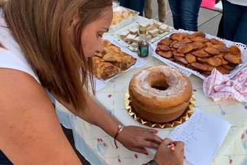 Animado concurso de repostería en el Caserío de Gando (Foto TA)